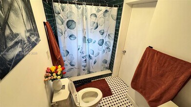 6238 Hayes St in Hollywood, FL - Building Photo - Building Photo