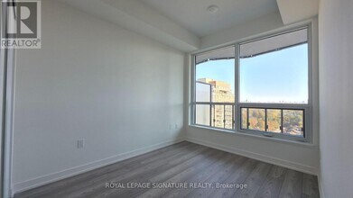 110 Broadway Ave in Toronto, ON - Building Photo - Building Photo