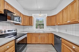 34 Market St, Unit 1 in Ellenville, NY - Building Photo