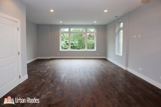 2639 W Potomac Ave, Unit J08P in Chicago, IL - Building Photo - Building Photo