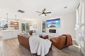 25 Woodacre Dr in Wimberley, TX - Building Photo - Building Photo