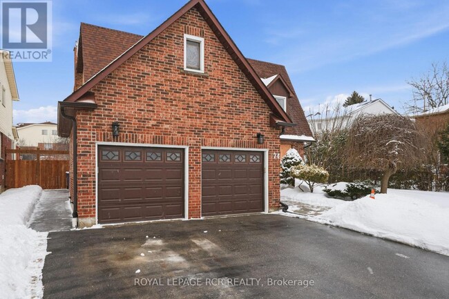 74 Old Yonge St in Aurora, ON - Building Photo - Building Photo