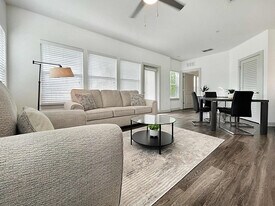 2615 N Grady Ave, Unit SI ID1504549P in Tampa, FL - Building Photo