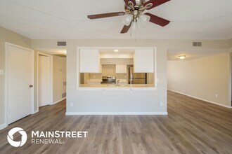 15202 N 38th Ave in Phoenix, AZ - Building Photo - Building Photo