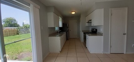 628 Royal Palm Dr in Kissimmee, FL - Building Photo - Building Photo