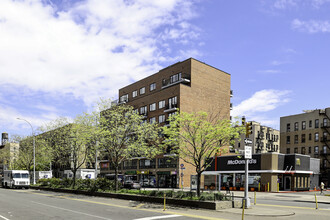 160 140 Street in New York, NY - Foto de edificio - Building Photo