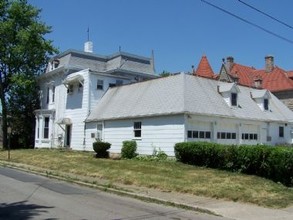 316 S Washington St in Van Wert, OH - Building Photo - Building Photo