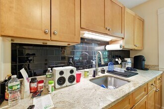 49 Saint John St, Unit 3 in Boston, MA - Building Photo - Building Photo