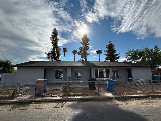 property at 2323 W Fairmount Ave
