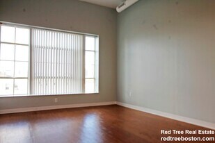 9 Williams St in Boston, MA - Building Photo