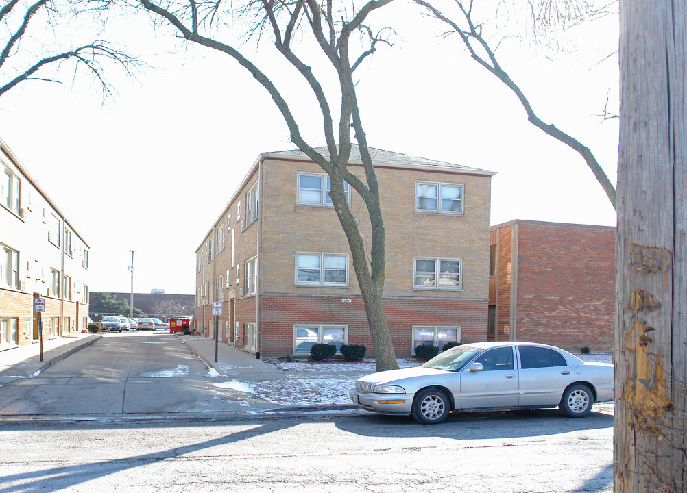 10215-10217 Chestnut Ave in Franklin Park, IL - Foto de edificio