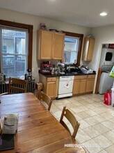 121 Calumet St, Unit 2 in Boston, MA - Foto de edificio - Building Photo