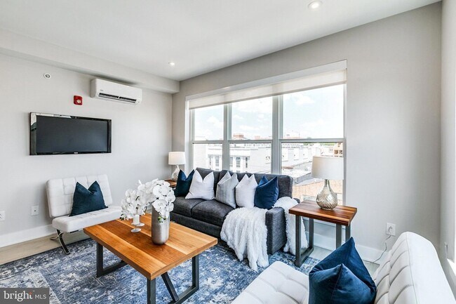 1533 Ridge Ave, Unit 506 in Philadelphia, PA - Building Photo - Building Photo