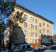 4018-4024 5th Ave in Brooklyn, NY - Foto de edificio - Building Photo