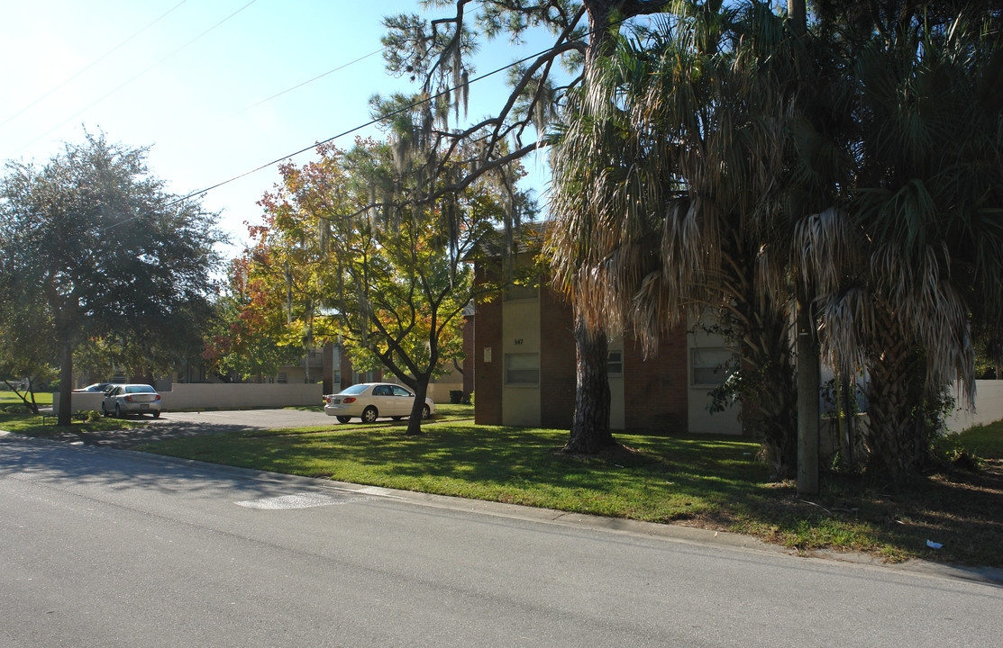 147 N Monroe Cir NE in St. Petersburg, FL - Building Photo