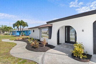 4135 Coronado Pkwy in Cape Coral, FL - Building Photo - Building Photo