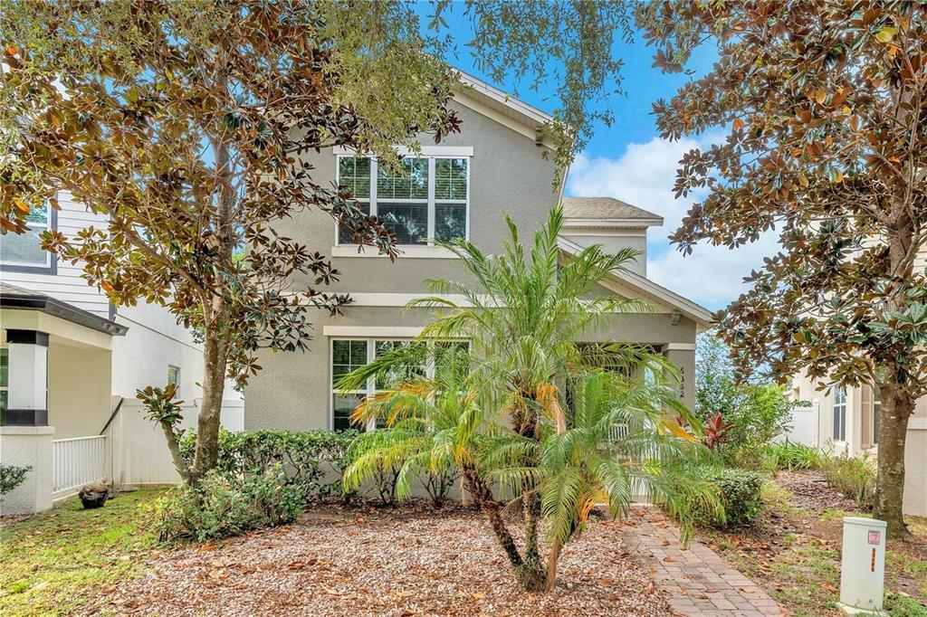 6352 Golden Dewdrop Trail in Windermere, FL - Building Photo