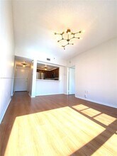 2756 Day Ave in Miami, FL - Building Photo - Building Photo