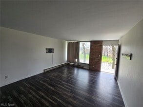 2331 E Market St in Akron, OH - Building Photo - Building Photo