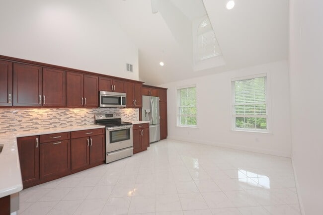 34 Caramel Dr in Danville, NH - Building Photo - Building Photo