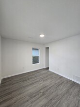 1029 N New York Ave in Wichita, KS - Building Photo - Building Photo