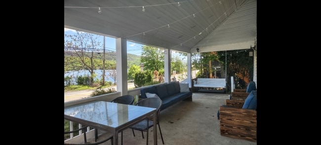 651 Jersey Ave, Unit 3