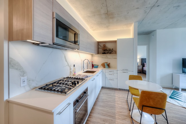 property at 160 N Desplaines St