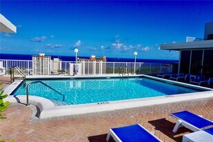 2800 E Sunrise Blvd, Unit 4c in Fort Lauderdale, FL - Building Photo