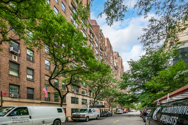 Southgate Apartments in New York, NY - Foto de edificio - Building Photo