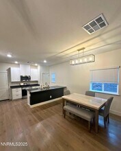 1243 Cedarhaven Ct in Reno, NV - Building Photo - Building Photo