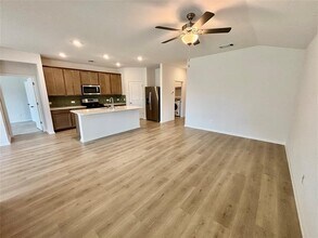 101 Hannah Trl in Andice, TX - Building Photo - Building Photo