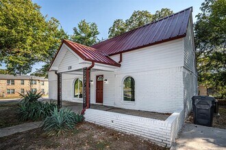 1228 D St NW in Ardmore, OK - Building Photo - Building Photo