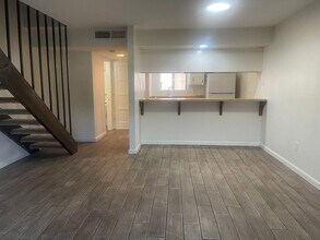 4504 Tierra Verde St in Bakersfield, CA - Building Photo - Building Photo