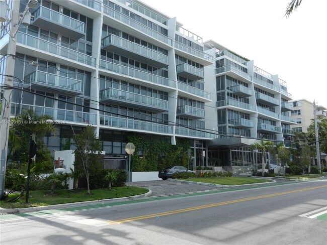 property at 9940 W Bay Harbor Dr