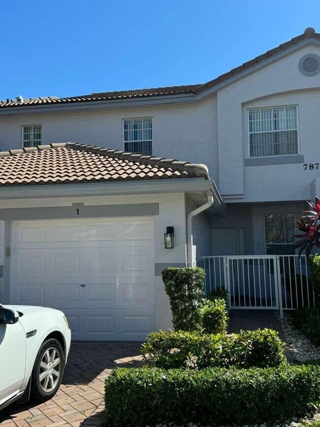 7874 Laina Ln in Boynton Beach, FL - Building Photo - Building Photo