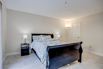 5400 La Moya Ave, Unit TOWNHOUSE  FURNISHED in Jacksonville, FL - Building Photo - Building Photo