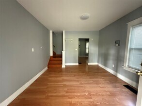 337 Riverside Dr in Johnson City, NY - Building Photo - Building Photo