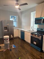 2947 N Springfield Ave, Unit Apartment 1 in Chicago, IL - Building Photo