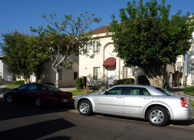 11703 Truro Ave in Hawthorne, CA - Building Photo - Building Photo