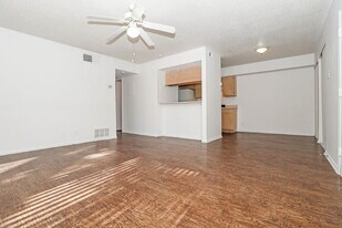 Woodland Ridge in San Antonio, TX - Building Photo