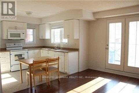 2464 Post Rd in Oakville, ON - Building Photo - Building Photo