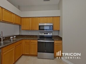 11749 Lynmoor Dr in Riverview, FL - Building Photo - Building Photo