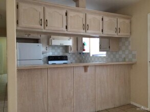 1815 W Portales Dr in Edinburg, TX - Building Photo - Building Photo