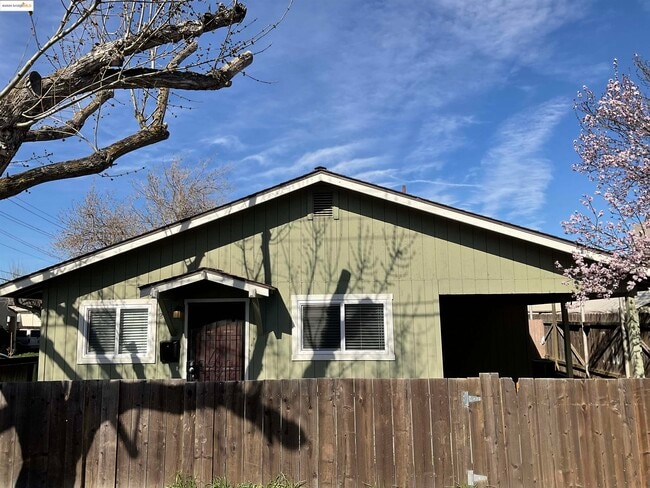 property at 201 E 17th St