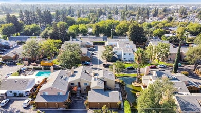 7675 N 1st St, Unit 136 in Fresno, CA - Foto de edificio - Building Photo