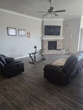 1102 Canal St, Unit Pond Willow Ln, 675 in Odessa, TX - Foto de edificio - Building Photo