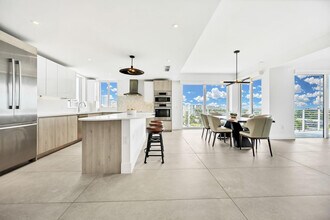 612 Bayshore Dr in Fort Lauderdale, FL - Foto de edificio - Building Photo