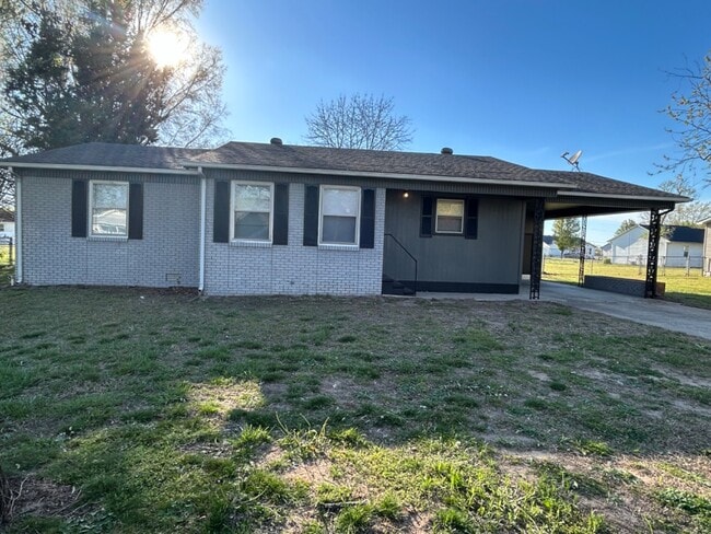 property at 825 David Ln