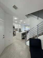 7240 NW 103rd Path in Doral, FL - Building Photo - Building Photo