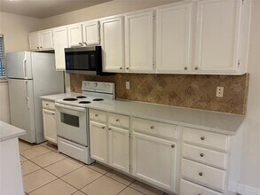 2622 Foxcroft Ln in Garland, TX - Building Photo - Building Photo